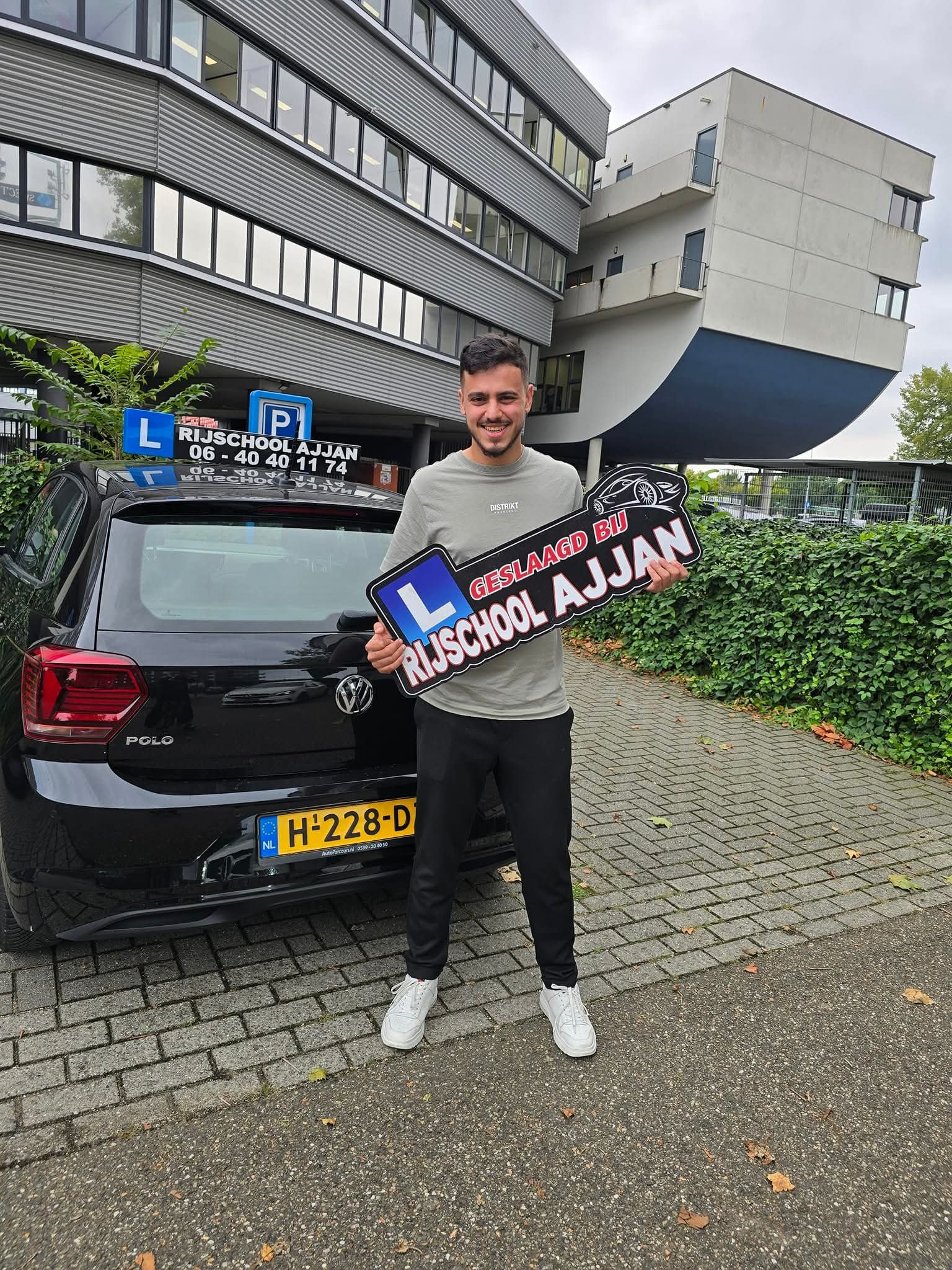 Geslaagd bij Rijschool Ajjan
